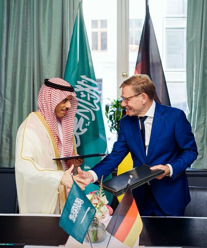Suudi Arabistan ve Almanya'dan Hürmüz Boğazı çağrısı