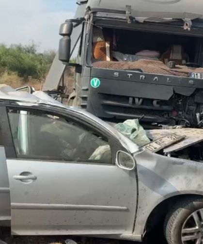 TIR karşı yöne geçti; 1 ölü; 2 yaralı