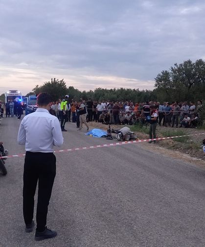 Kamyonetle çarpışan motosikletin sürücüsü öldü