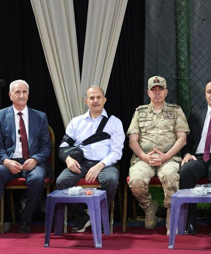Vali Taşyapan, genç çiftin düğün merasimine katıldı