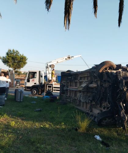 Üç aracın karıştığı zincirleme kaza kamerada: 15 yaralı