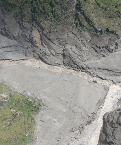 Nepal’de çığ düştü: 10 kişi kayıp