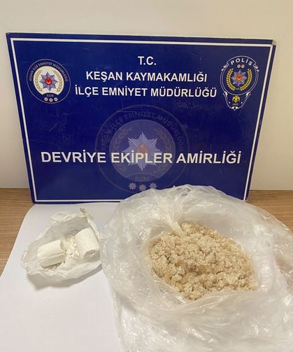 Taksiyle uyuşturucu ticaretine 2 tutuklama
