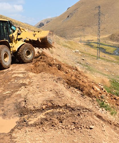 Iğdır'da selin kapattığı 14 köy yolu ulaşıma açıldı