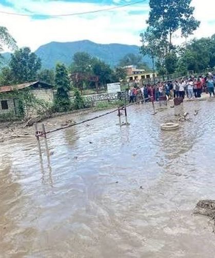 Nepal'deki selde hayatını kaybedenlerin sayısı 1451'e yükseldi
