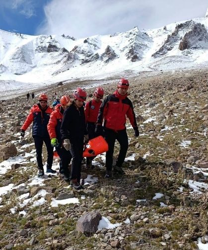 Erciyes Dağı'na tırmanırken düşen dağcı hayatını kaybetti