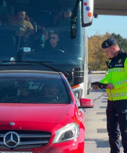 WhatsApp grubundan polis ve jandarma uygulama noktalarını paylaşan 10 şüpheli gözaltında