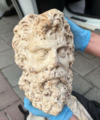 2 bin yıllık Zeus heykel başı ele geçirildi