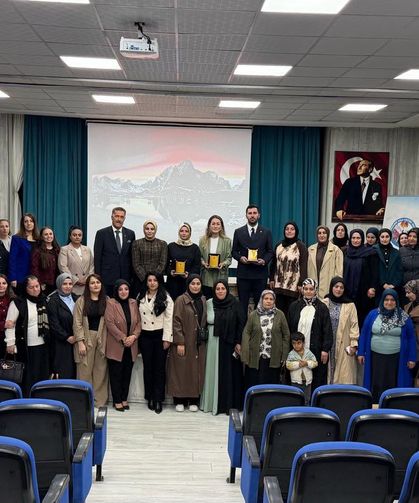 Hakkari’de kadınlara yönelik bağımlılıkla mücadele eğitimi düzenlendi
