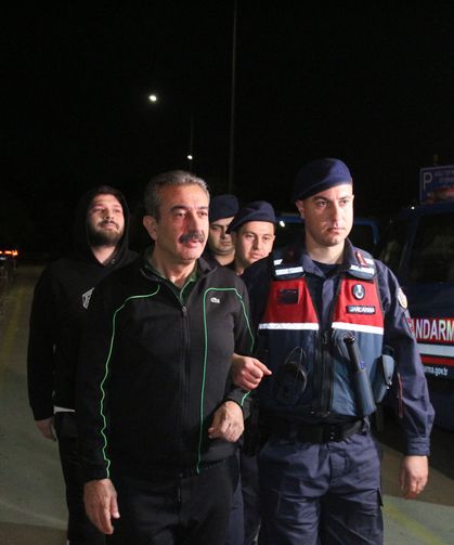 Çukurova Belediyesi'ne operasyonda gözaltına alınan 49 şüpheli adliyede
