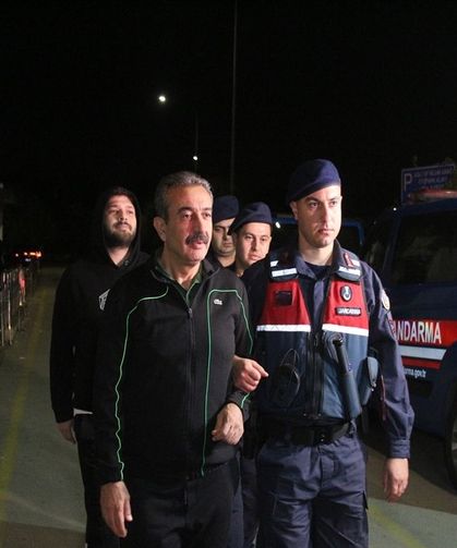 Çukurova Belediyesi'ne soruşturmada başkan dahil 34 tutuklama