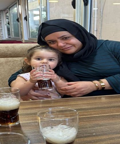 Kazada ölen anne ile 4 yaşındaki kızı toprağa verildi