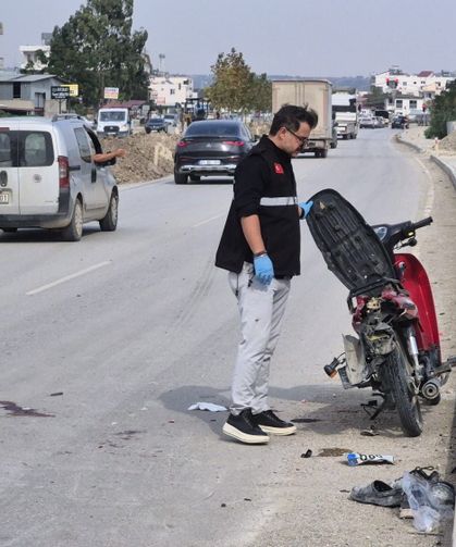 TIR ile motosiklet çarpıştı: 1 ölü, 2 yaralı