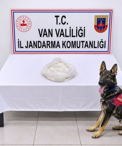Çantasından 1 kilo metamfetamin çıkan yolcu tutuklandı