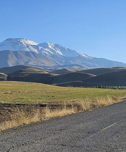 Süphan Dağı'nın zirvesi karla kaplandı