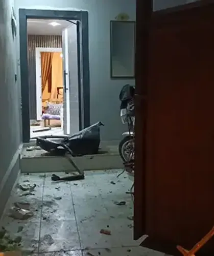 Bir eve el yapımı patlayıcı atıldı