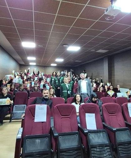 Yüksekova'da Yeşilay Gençlik Sineması etkinliği düzenlendi