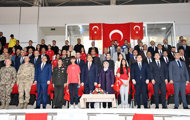 Hakkari’de 19 Mayıs çeşitli etkinliklerle kutlandı