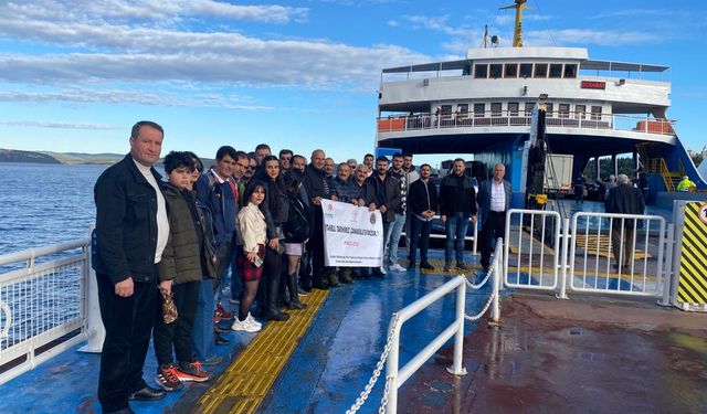 Çanakkale ve İstanbul'u gezen Hakkarili öğrenciler geri döndü