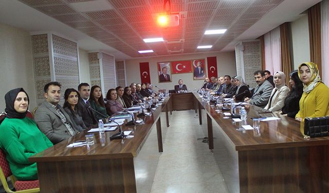 Hakkari'de kadına yönelik şiddet masaya yatırıldı