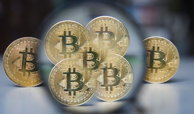 Bitcoin 71 bin doların üzerine çıkarak rekor tazeledi