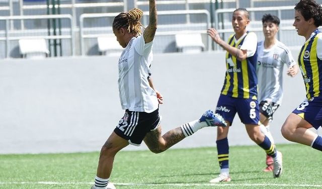 Kadın futbol liginde derbide kazanan Beşiktaş