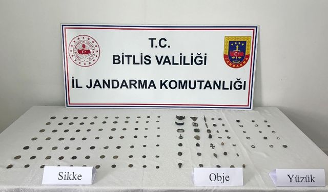 Bitlis'te 131 parça tarihi eser ele geçirildi