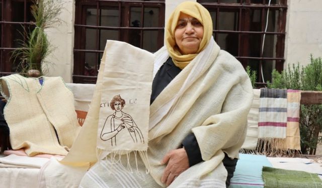 Şanlıurfalı kadınlar ehram dokumasını günlük yaşama uyarladı