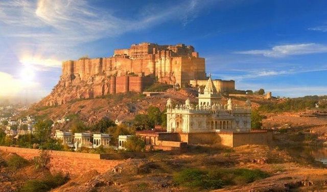 Hindistan’da silahlı saldırıda 26 turist hayatını kaybetti