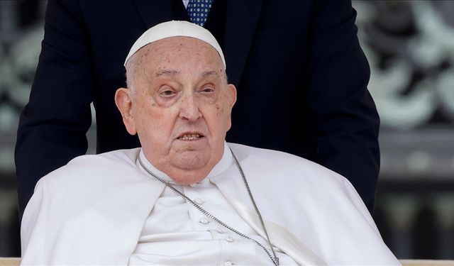 Katoliklerin ruhani lideri Papa Franciscus öldü