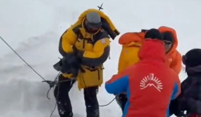 İki Türk dağcı Elbruz Dağı'nda hayatını kaybetti
