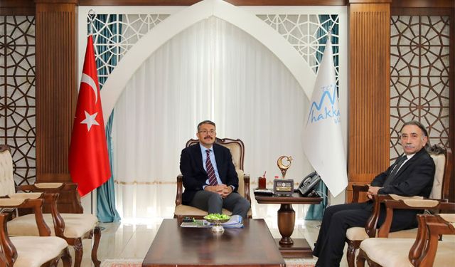 Rektör Gençcelep Vali Çelik'i ziyaret etti