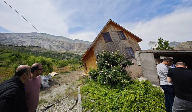 Erzurum'da toprak kayması sonrası 38 ev tahliye edildi