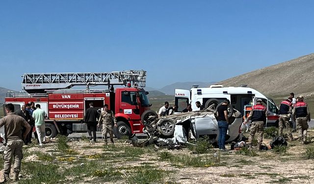 Van'da kaza : 4 ölü 2 yaralı yaralandı