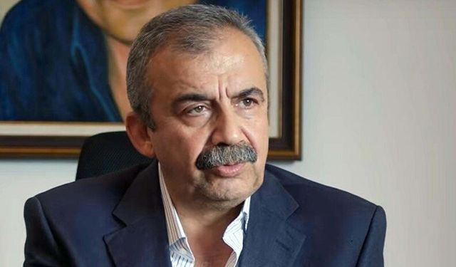 Sırrı Süreyya Önder, rol aldığı filmi izleyemedi