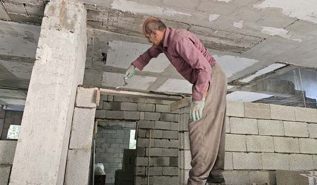 Hakkari’de bir duvar ustasının doğuşu: Emek ve azimle örülen hayat