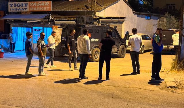 Van'da Hakkarili aile tarandı: 1 ölü 2 yaralı