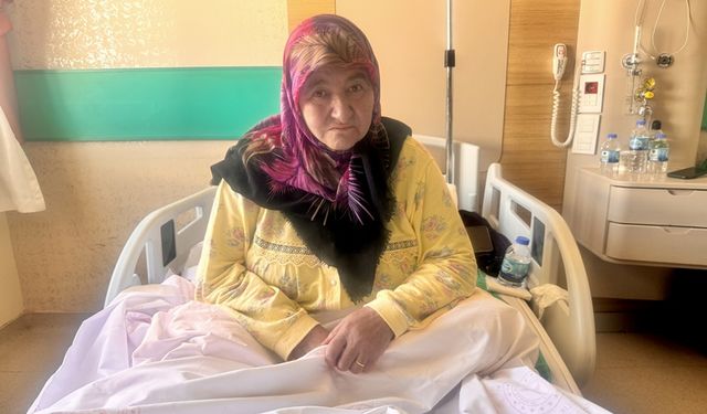 Yaşlı kadın ağrıyan bacağına ot sarınca hastanelik oldu