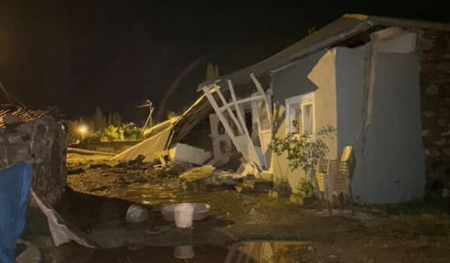 Kars'ta sel ve heyelan nedeniyle köylerde hasar oluştu
