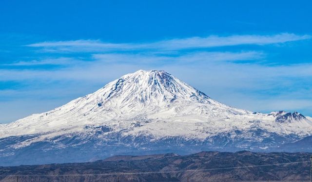 Ağrı Dağı’ndaki takke buzulu 37 yılda yüzde 41 küçüldü