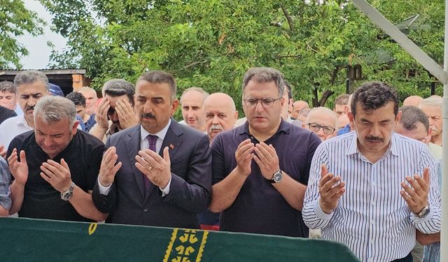 Gazeteci Cem Küçük'ün babası bahçede ölü bulundu
