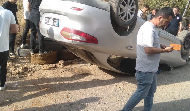 Hakkari’de maddi hasarlı trafik kazası