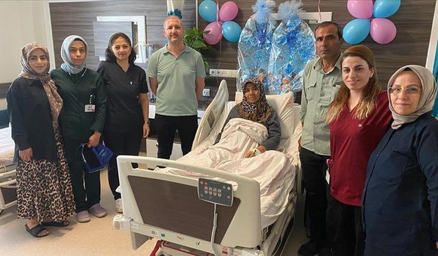 53 yaşında ikiz bebek dünyaya getirdi