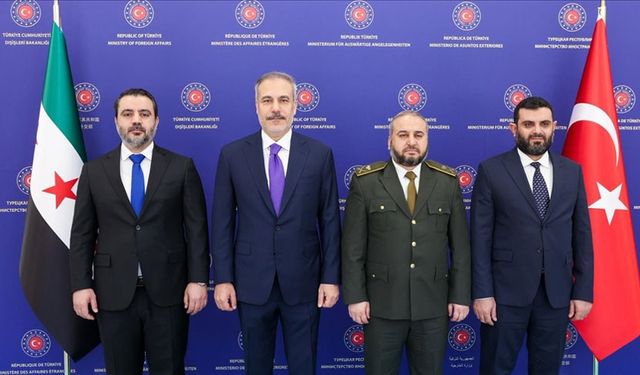Dışişleri Bakanı Fidan'dan YPG'ye çağrı
