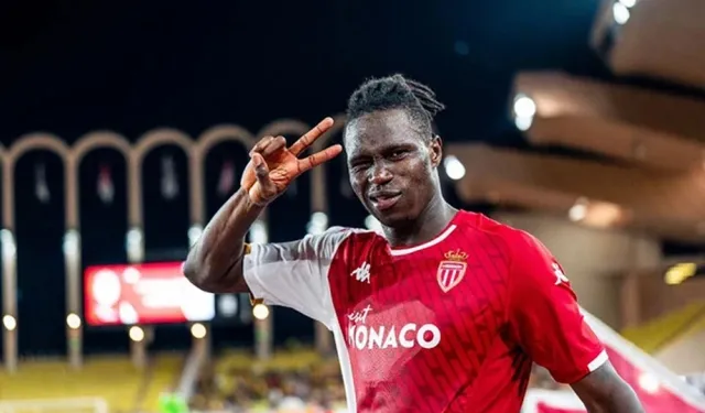 Galatasaray dünyaca ünlü stoperi transfer etti