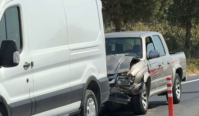 4 aracın karıştığı kazada anne ve 3 aylık bebeği yaralandı