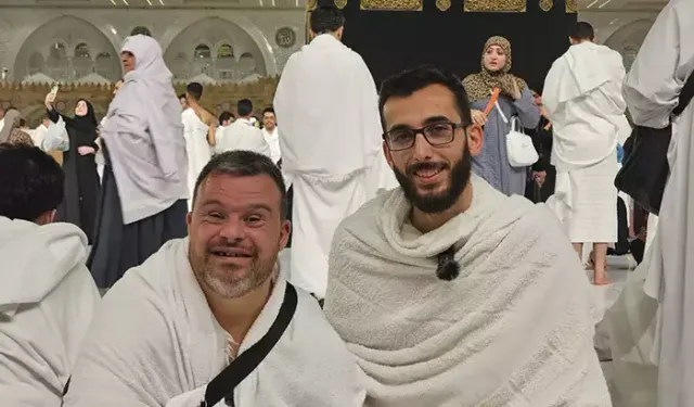 Down sendromlu Savaş'ın umre hayali gerçek oldu