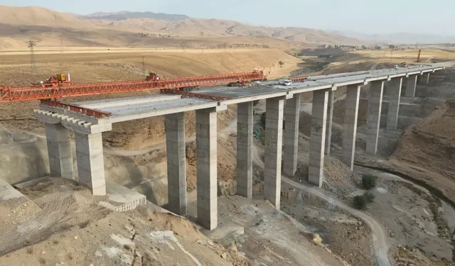 Hakkari–Van Karayolundaki zorlu virajlar tarih oluyor