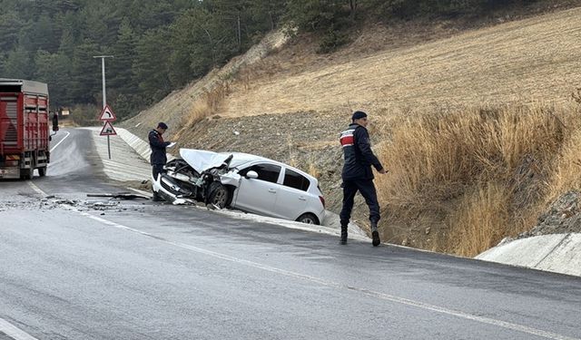 Yağış zincirleme kazaya neden oldu: 10 yaralı