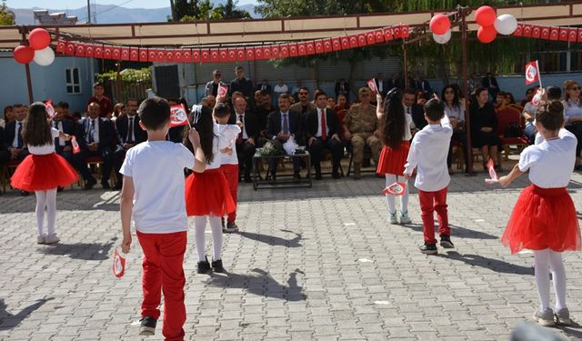 Hakkari’de İlköğretim Haftası coşkuyla kutlandı